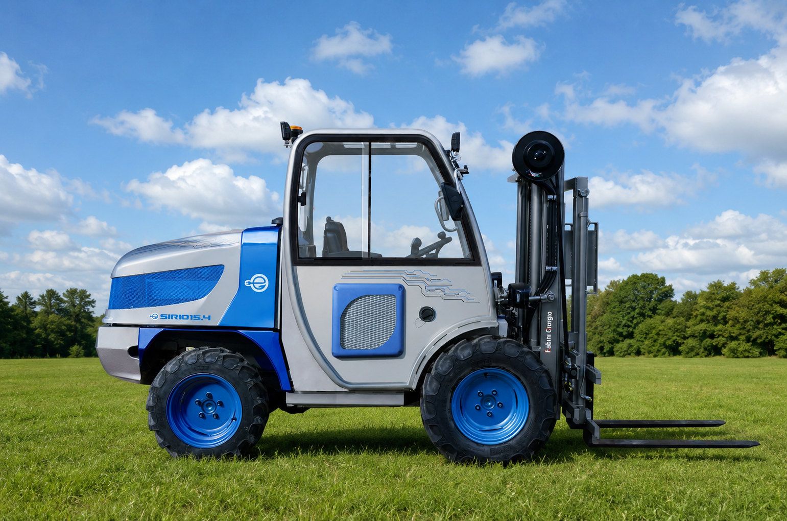 Il carrello elevatore fuoristrada elettrico e-Sirio 15.4 con la grafica applicata sulla fiancata