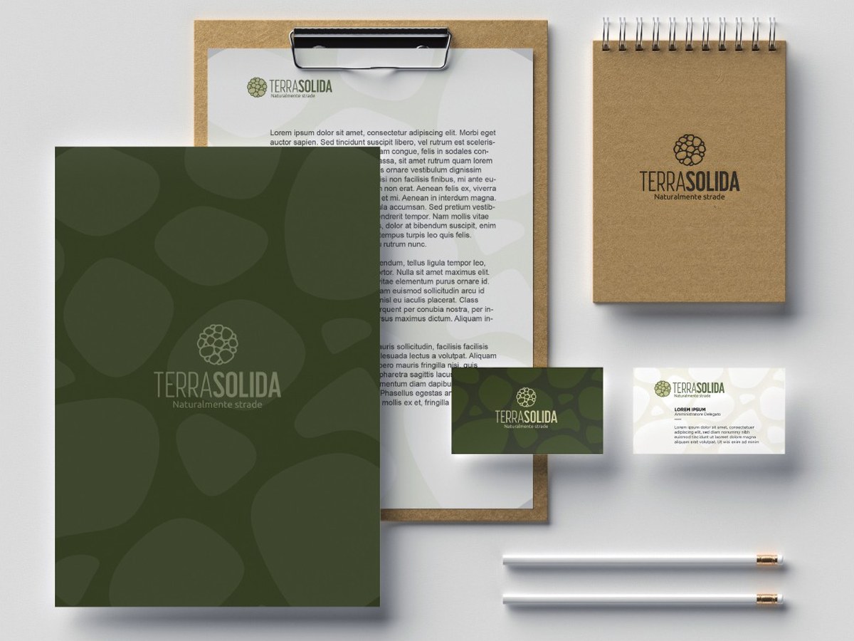 Il layout di coordinamento di Terra Solida: carta intestata, block notes e biglietti da visita